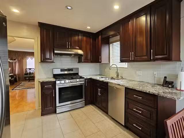 House for sale in Vancouver, Vancouver East, 1308 E 62nd Avenu.