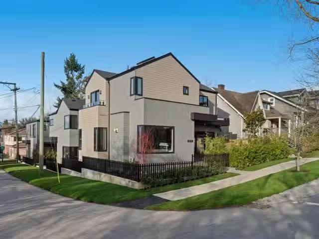 House for sale in Vancouver, Vancouver East, 1605 E 21st Avenu.