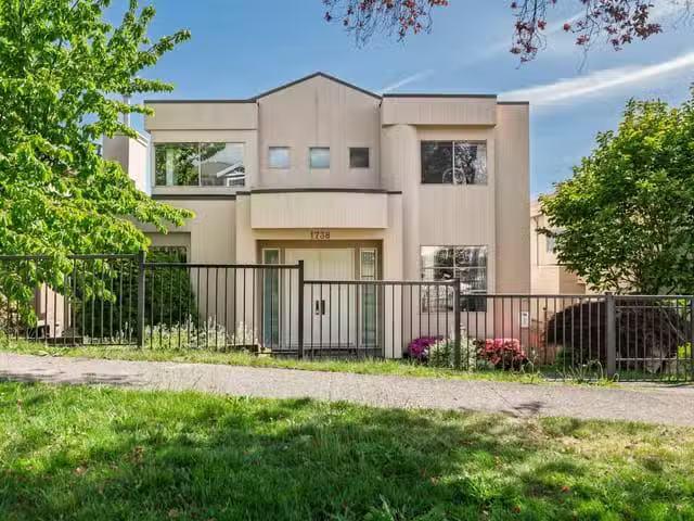 House for sale in Vancouver, Vancouver East, 1738 E 63rd Avenu.