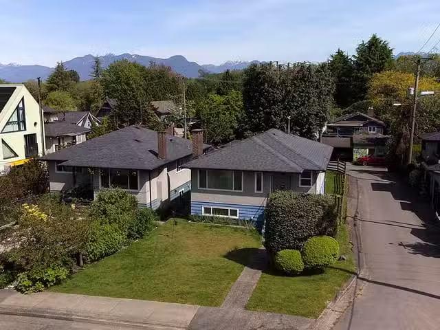 House for sale in Vancouver, Vancouver East, 2137 20th Avenue.