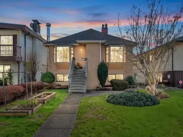 House for sale in Vancouver, Vancouver East, 2576 Parker Stree.