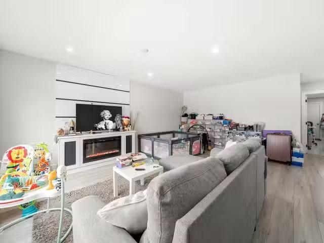 House for sale in Vancouver, Vancouver East, 2506 E 45th Avenu.