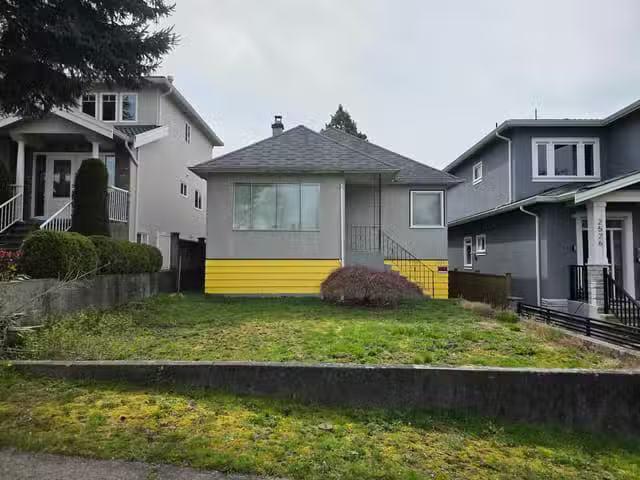 House for sale in Vancouver, Vancouver East, 2530 7th Avenue.