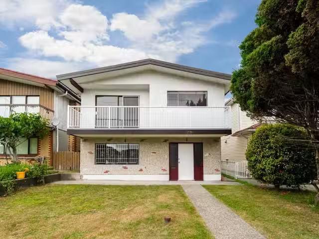 House for sale in Vancouver, Vancouver East, 2539 E 34th Avenu.