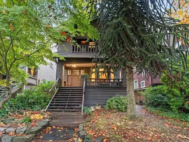 House for sale in Vancouver, Vancouver East, 2648 Templeton Dr.