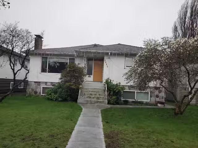 House for sale in Vancouver, Vancouver East, 2662 E 49th Avenu.