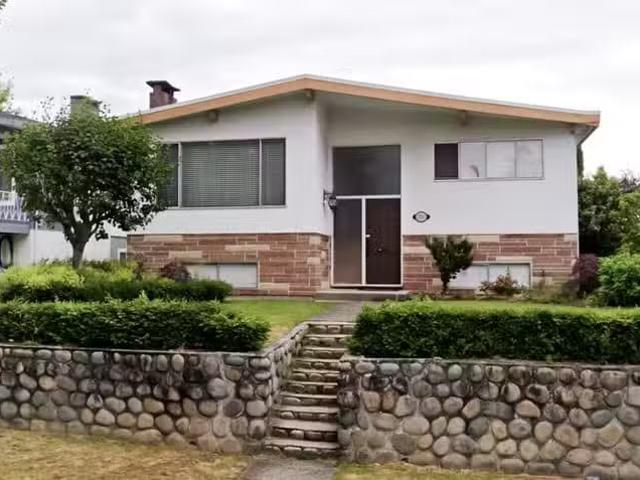 House for sale in Vancouver, Vancouver East, 2763 Rosemont Dri.