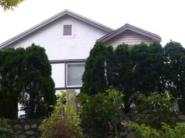 House for sale in Vancouver, Vancouver East, 2707 E Broadway.