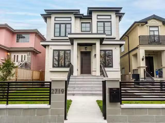 House for sale in Vancouver, Vancouver East, 2719 E 46th Avenu.