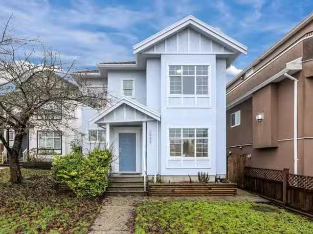 House for sale in Vancouver, Vancouver East, 2988 School Avenu.