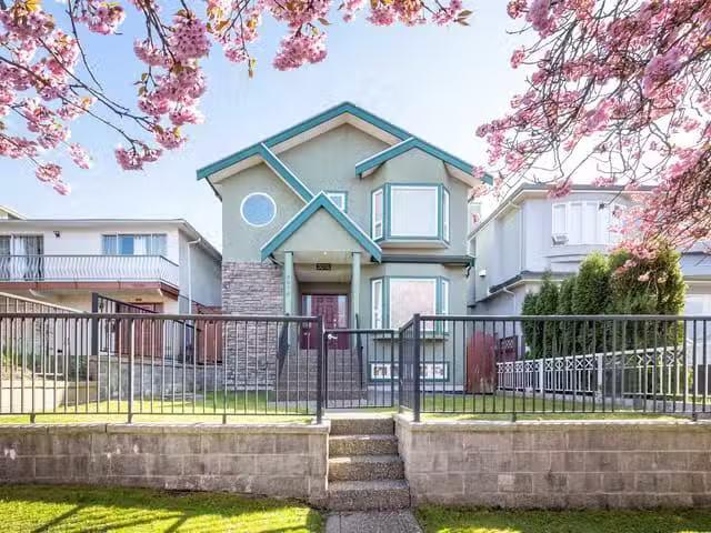 House for sale in Vancouver, Vancouver East, 3076 E 27th Avenu.