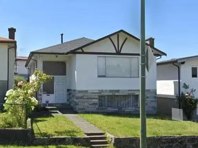 House for sale in Vancouver, Vancouver East, 3023 Rupert Stree.