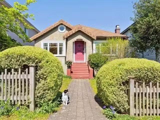 House for sale in Vancouver, Vancouver East, 3039 Grant Street.