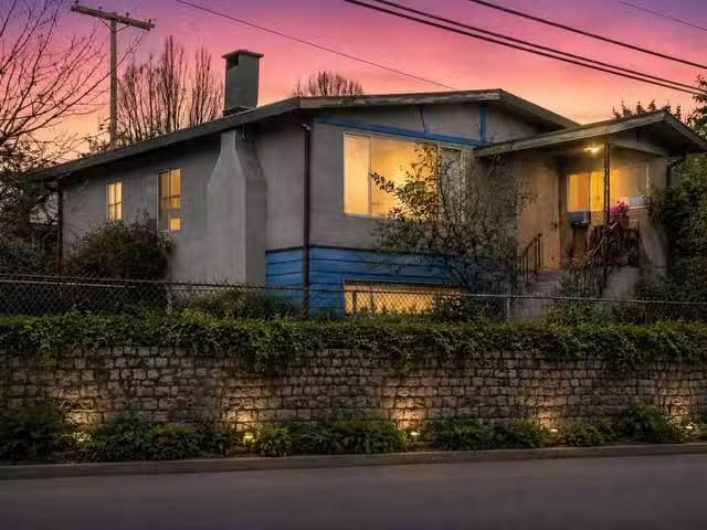 House for sale in Vancouver, Vancouver East, 3141 E Broadway.
