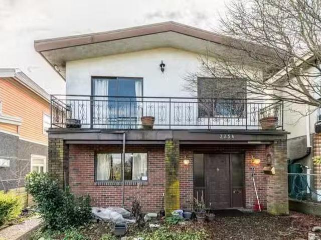 House for sale in Vancouver, Vancouver East, 3254 E 5th Avenue.