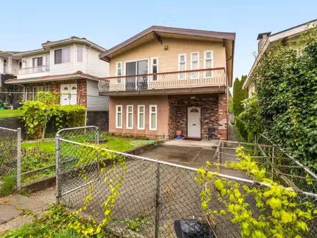 House for sale in Vancouver, Vancouver East, 3361 William Stre.