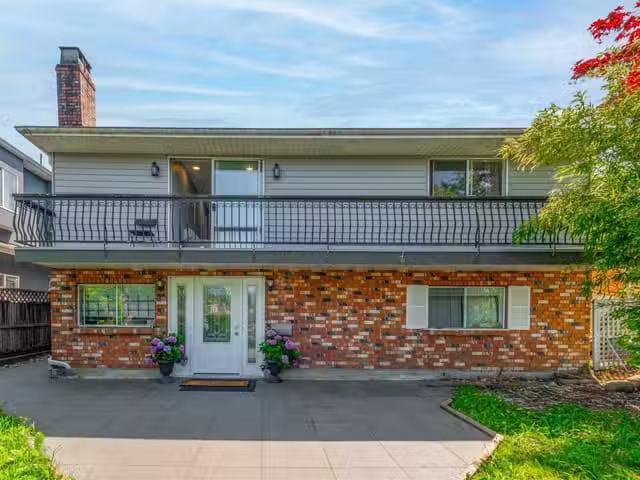 House for sale in Vancouver, Vancouver East, 3305 Worthington.