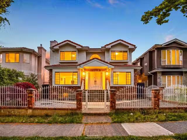 House for sale in Vancouver, Vancouver East, 3466 Dieppe Drive.
