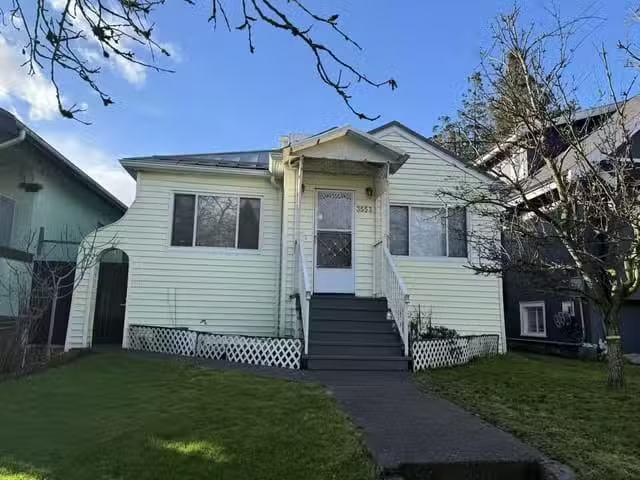 House for sale in Vancouver, Vancouver East, 3553 Inverness St.