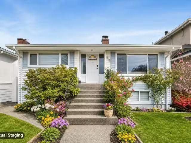House for sale in Vancouver, Vancouver East, 3653 E 25th Avenu.