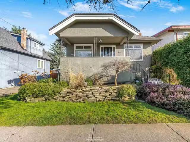 House for sale in Vancouver, Vancouver East, 4072 Ontario Stre.