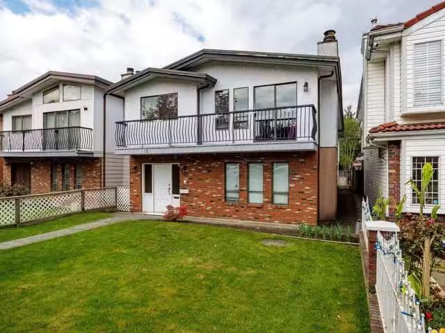 House for sale in Vancouver, Vancouver East, 431 E 18th Avenue.