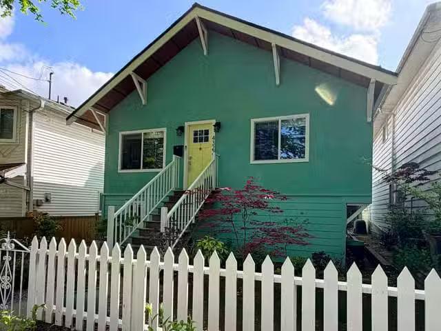 House for sale in Vancouver, Vancouver East, 4322 Welwyn Stree.