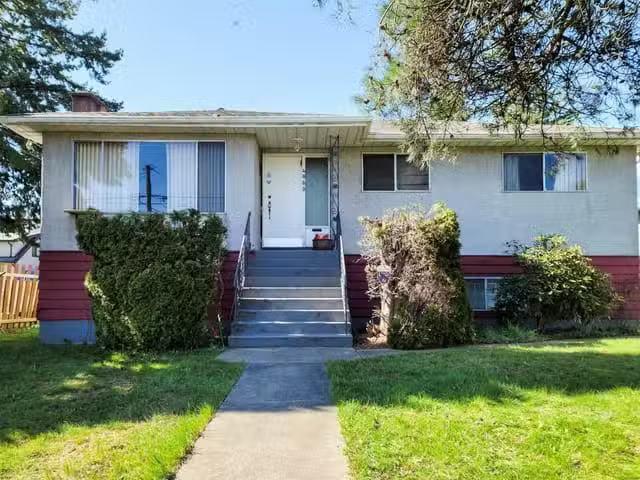 House for sale in Vancouver, Vancouver East, 4863 Rupert Stree.