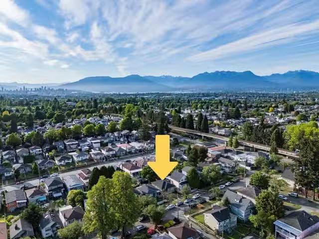 House for sale in Vancouver, Vancouver East, 4967 Spencer Stre.