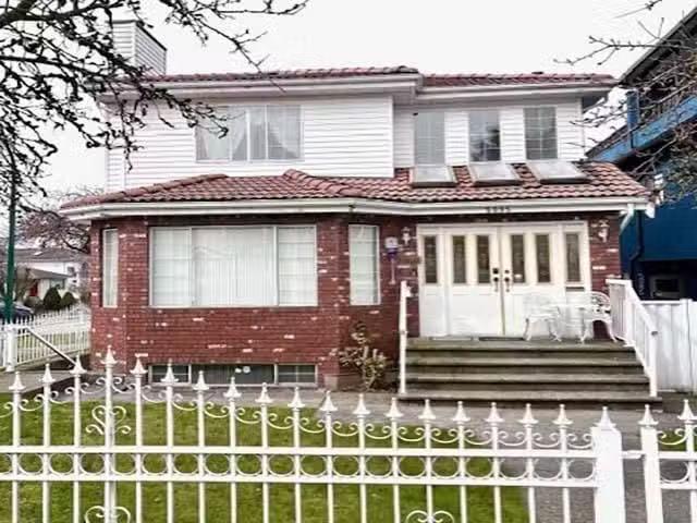 House for sale in Vancouver, Vancouver East, 5095 Nanaimo Stre.