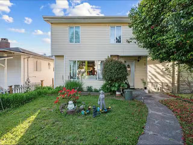 House for sale in Vancouver, Vancouver East, 5033 Killarney St.