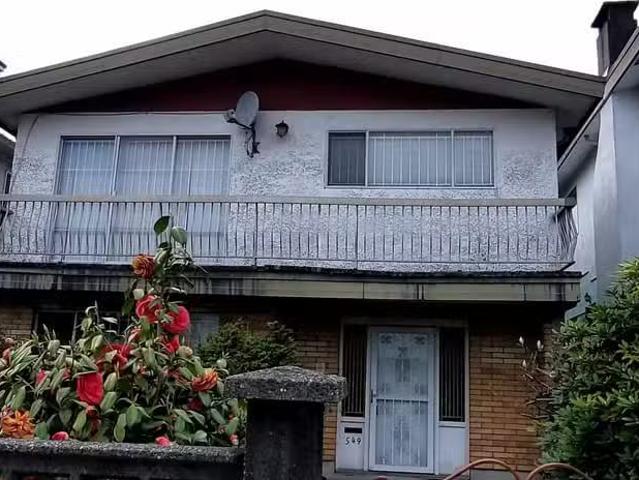 House for sale in Vancouver, Vancouver East, 549 Renfrew Stree.
