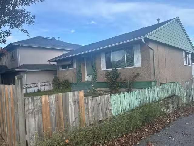 House for sale in Vancouver, Vancouver East, 5692 Knight Stree.