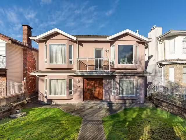 House for sale in Vancouver, Vancouver East, 591 E 28th Avenue.
