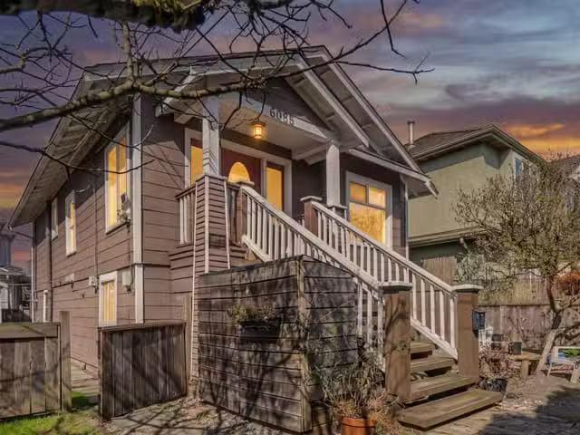 House for sale in Vancouver, Vancouver East, 6085 Quebec Stree.