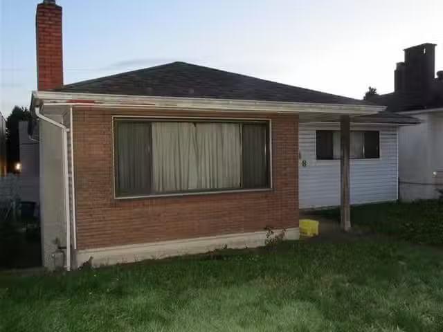 House for sale in Vancouver, Vancouver East, 648 E 65th Avenue.