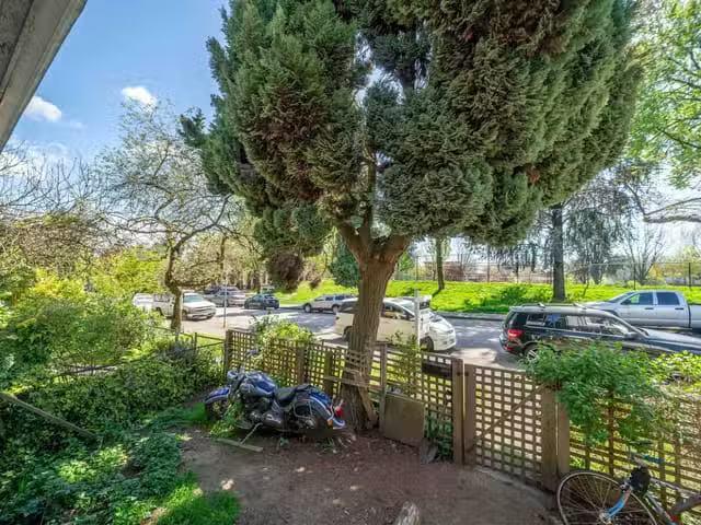 House for sale in Vancouver, Vancouver East, 655 E Pender Stre.