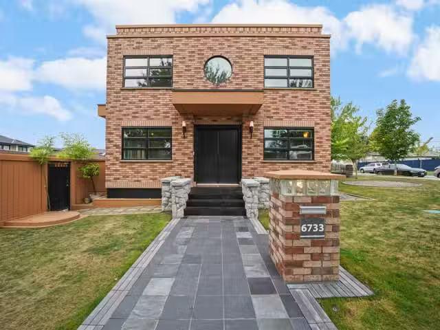 House for sale in Vancouver, Vancouver East, 6733 Vivian Stree.