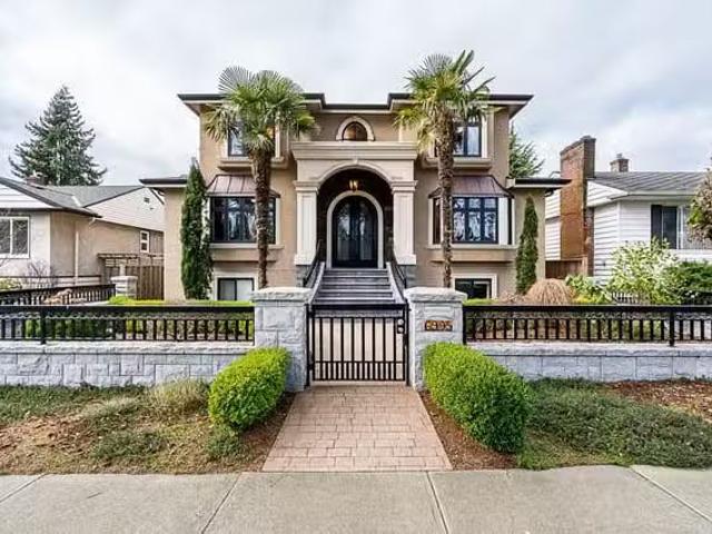 House for sale in Vancouver, Vancouver East, 6907 Tyne Street.