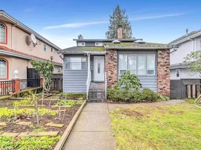 House for sale in Vancouver, Vancouver East, 7996 Prince Edwar.