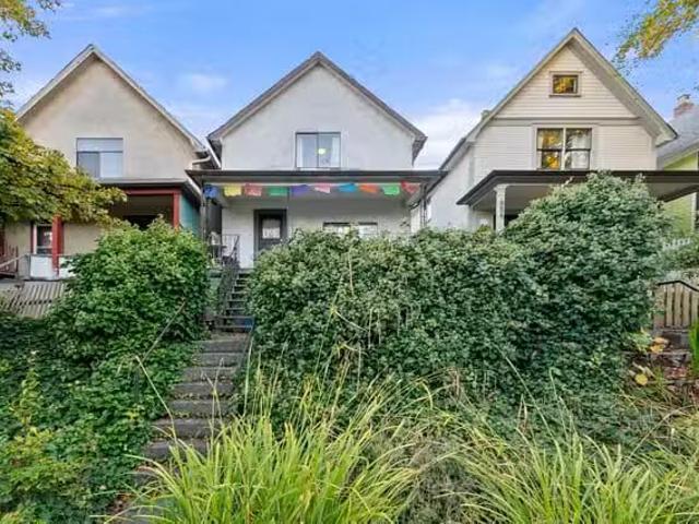 House for sale in Vancouver, Vancouver East, 858 Union Street.