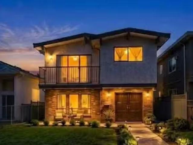 House for sale in Vancouver, Vancouver East, 886 E 56th Avenue.