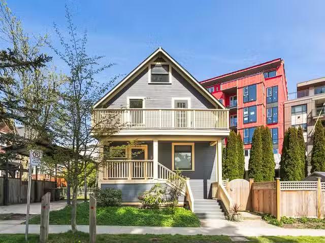 House for sale in Vancouver, Vancouver East, 925 E 19th Avenue.