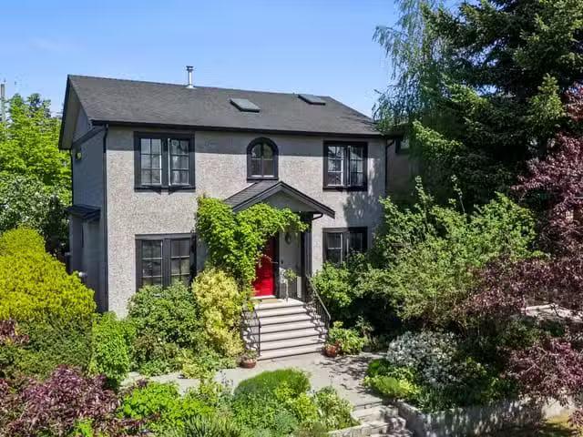 House for sale in Vancouver, Vancouver West, 125 W 39th Avenue.