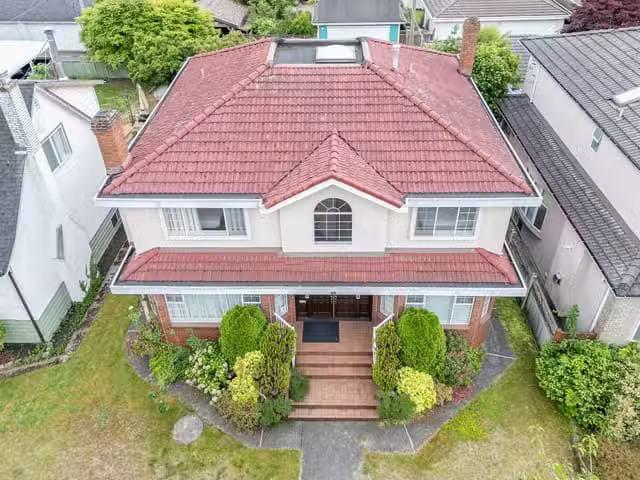 House for sale in Vancouver, Vancouver West, 122 W 43rd Avenue.