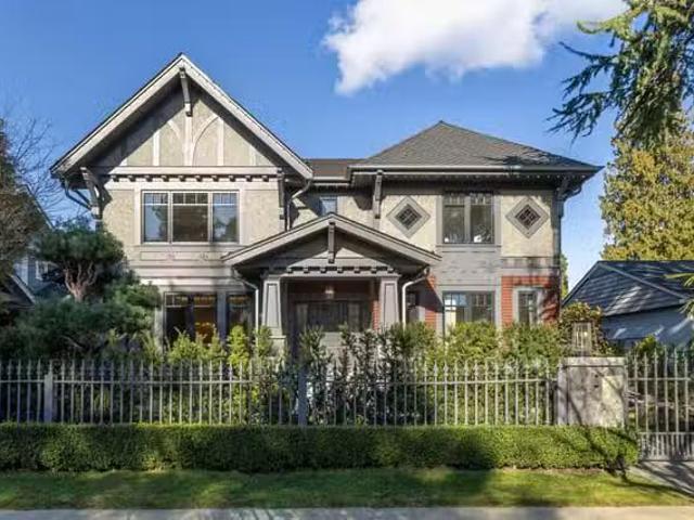House for sale in Vancouver, Vancouver West, 1239 W 40th Avenu.
