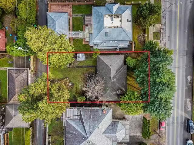 House for sale in Vancouver, Vancouver West, 1323 W 49th Avenu.
