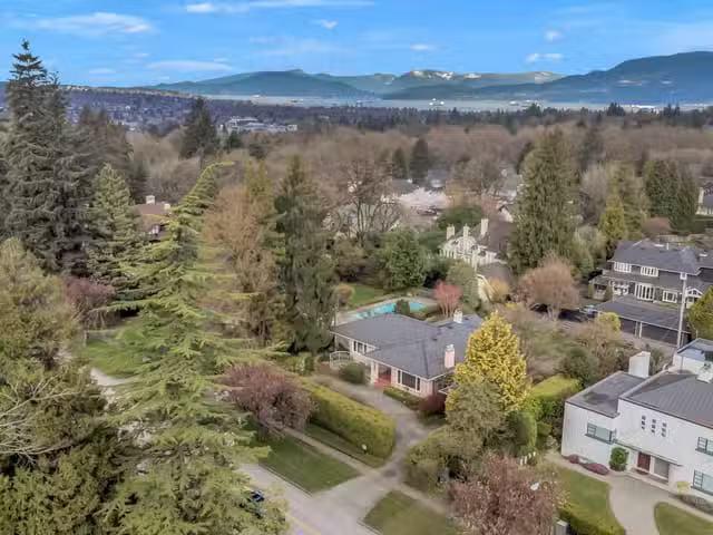 House for sale in Vancouver, Vancouver West, 1549 W 33rd Avenu.