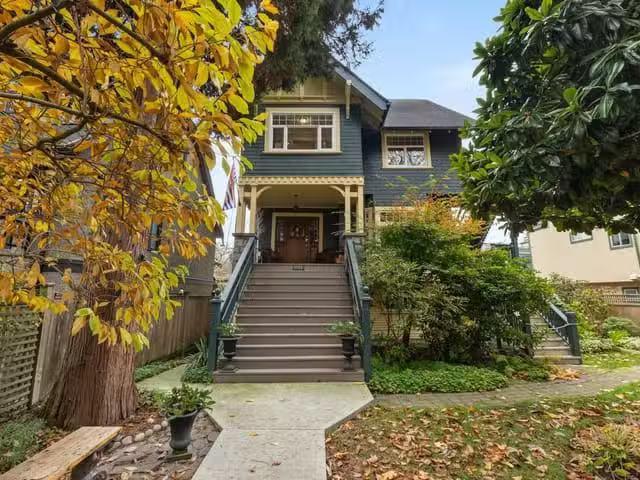 House for sale in Vancouver, Vancouver West, 1820 W 11th Avenu.