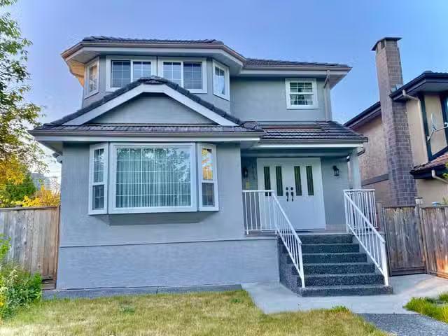 House for sale in Vancouver, Vancouver West, 195 W 46th Avenue.
